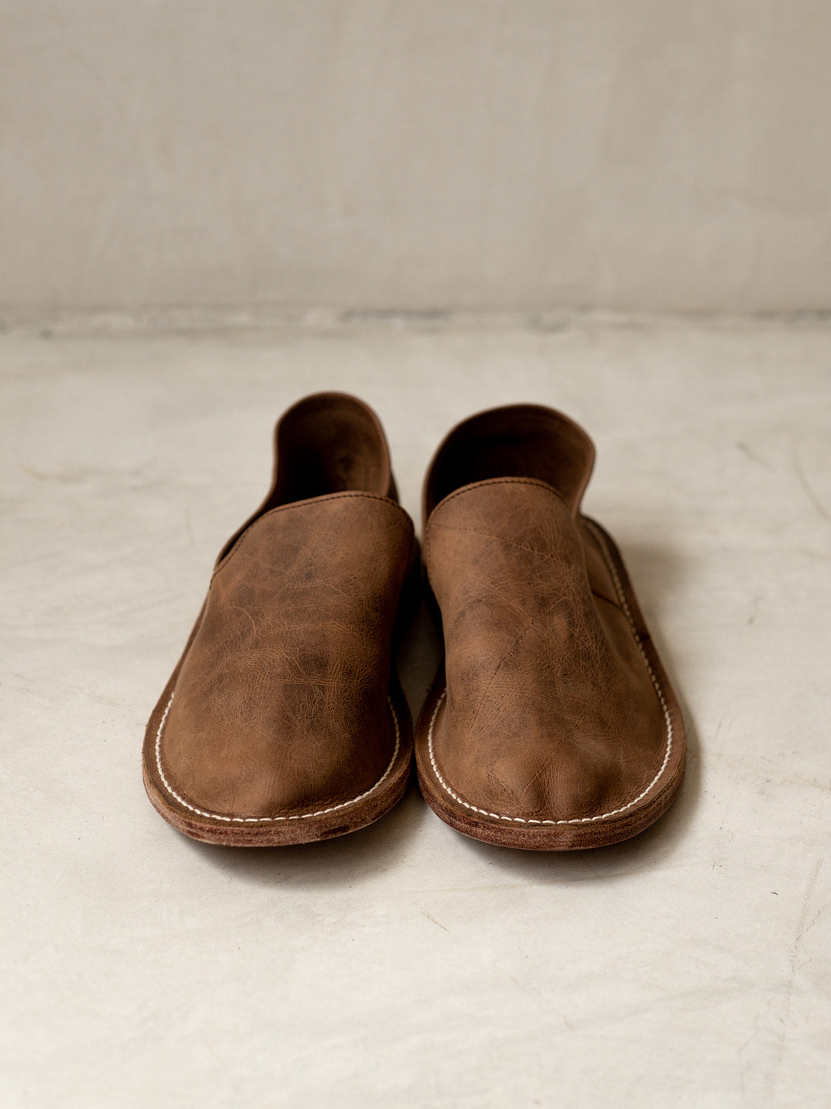 Men's Kanha Foot Art Daily Wear Mens Leather Slipper, Size: 6,7,8