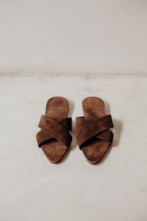 Alex Cross Strap Sandal – byJAMES